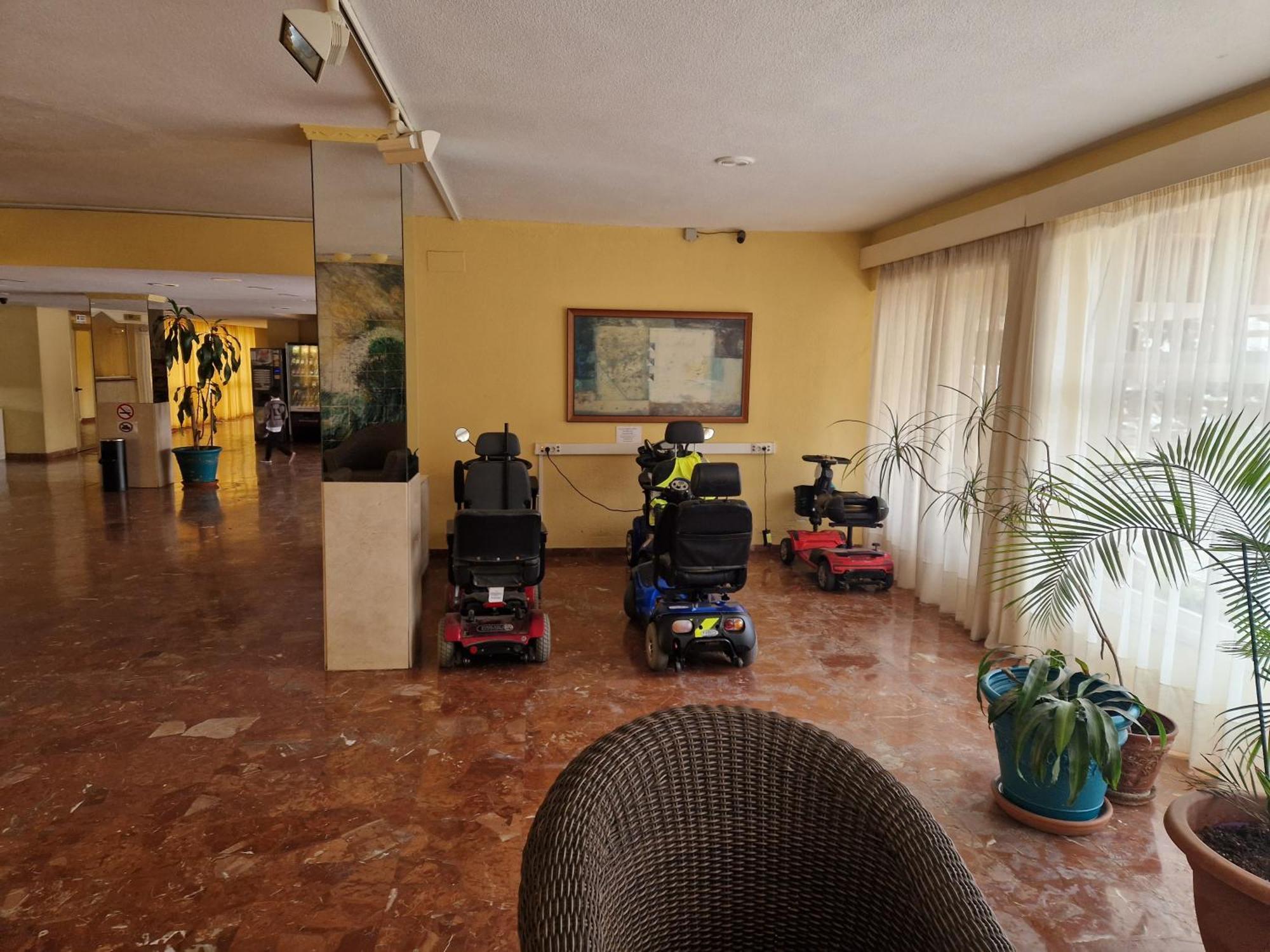 Apartamento Hercules 59 เบนัลมาเดนา ภายนอก รูปภาพ